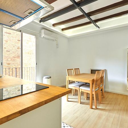 Ma Bright Apartment Next To Parc De Montjuic Barcelona Bagian luar foto