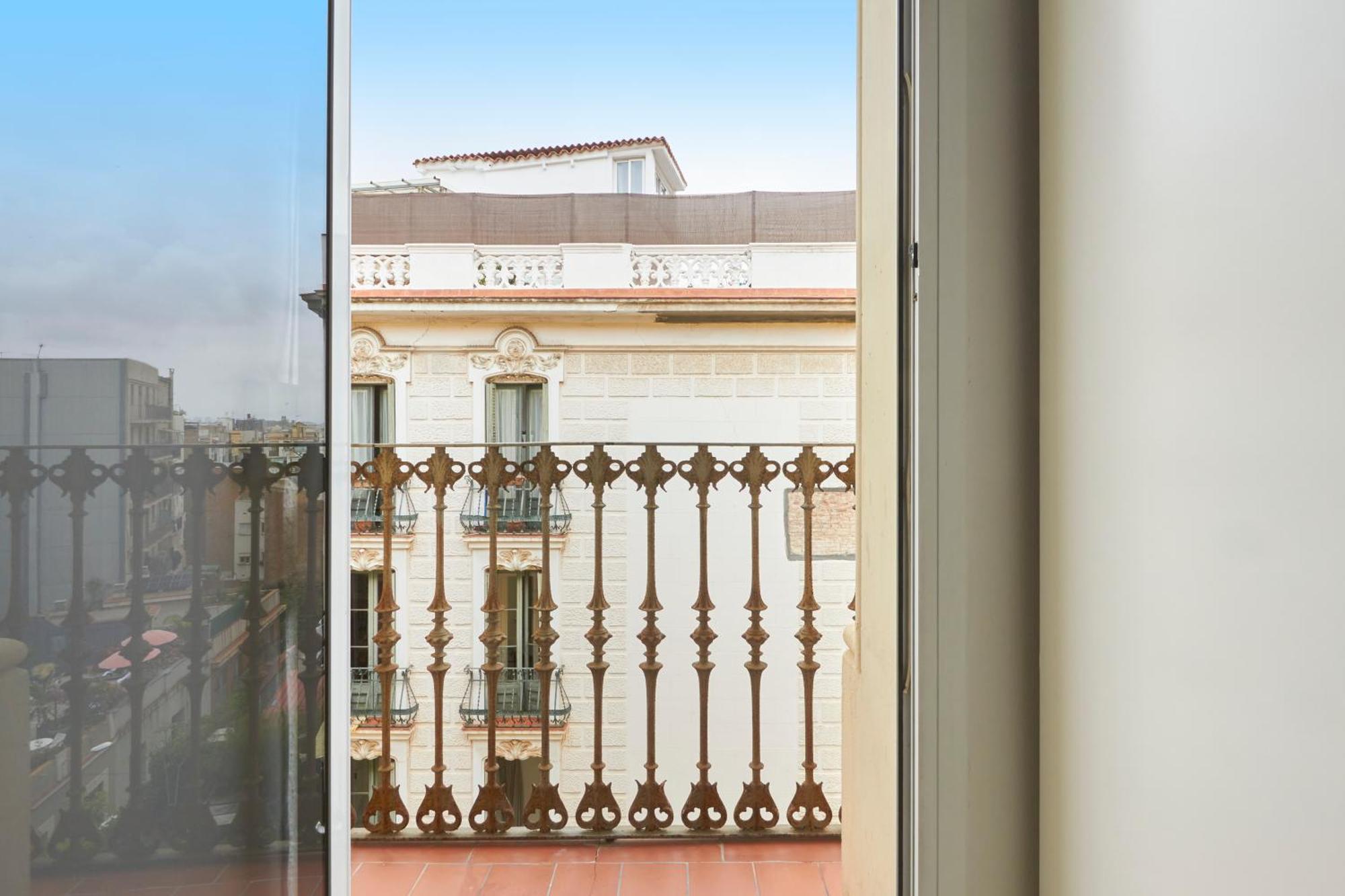 Ma Bright Apartment Next To Parc De Montjuic Barcelona Bagian luar foto