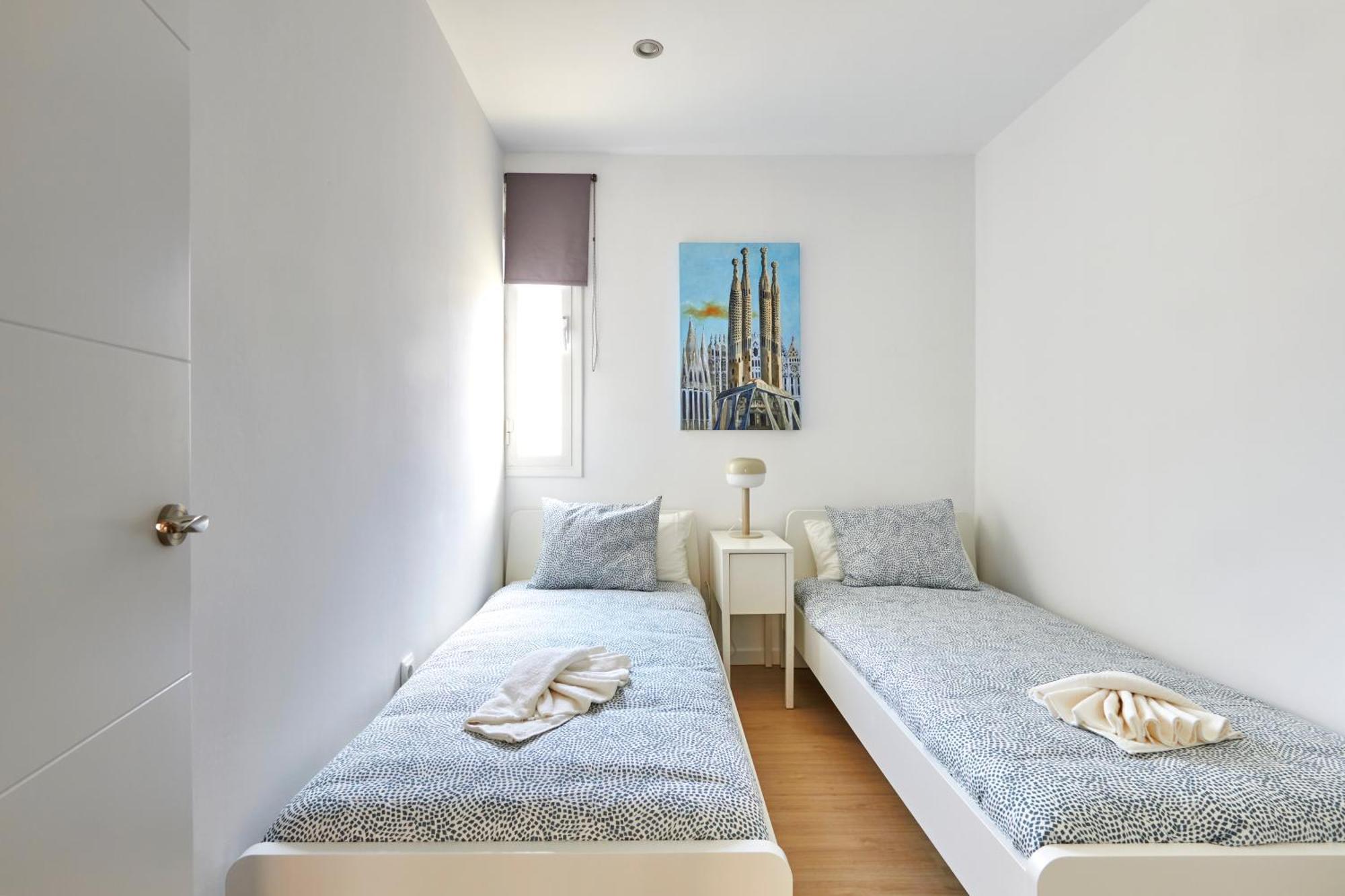 Ma Bright Apartment Next To Parc De Montjuic Barcelona Bagian luar foto